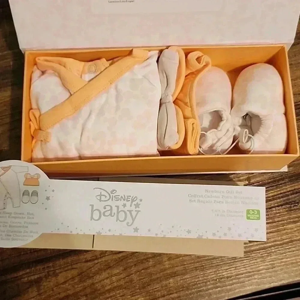 Disney Baby Gift Set 0-3M